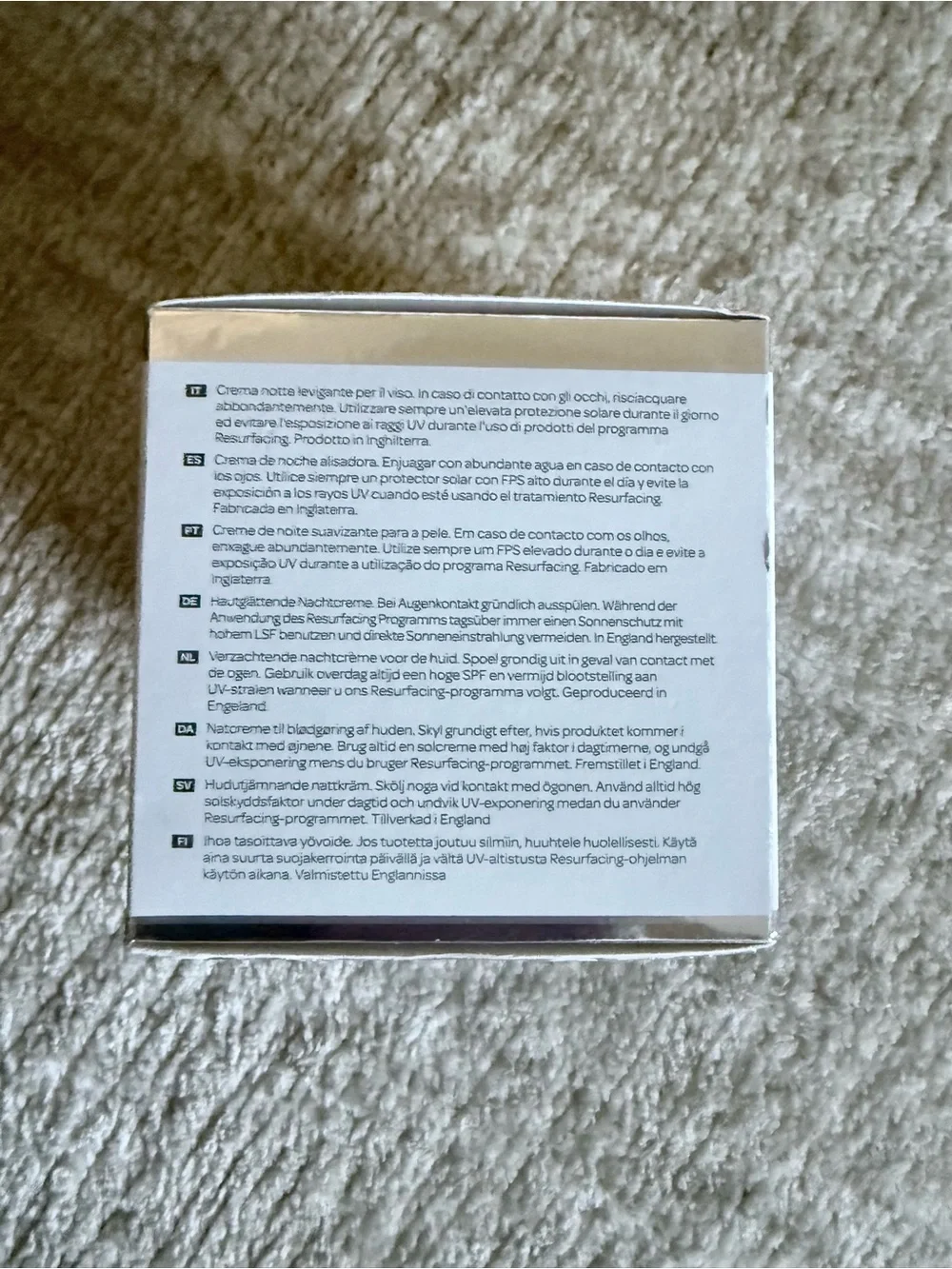 ELEMIS Dynamic Resurfacing Night Cream - White & Silver Packaging